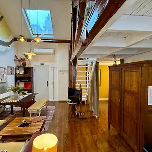  Apartamento With Mezzanine Rua Da Moeda