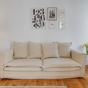  Apartment Madragoa Cosy